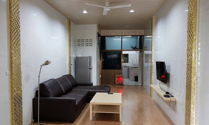 Maha Phruttharam House | Well placed and completely renovated house