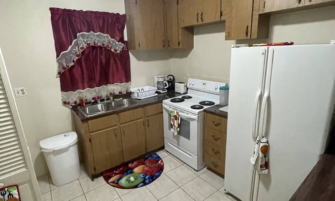 Nassau Apartment | Wells Property