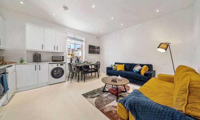 Tokyngton Apartment | Wembley stadium 2 Bedroom Luxury Apartment FREE PARKING & Sleeps 6