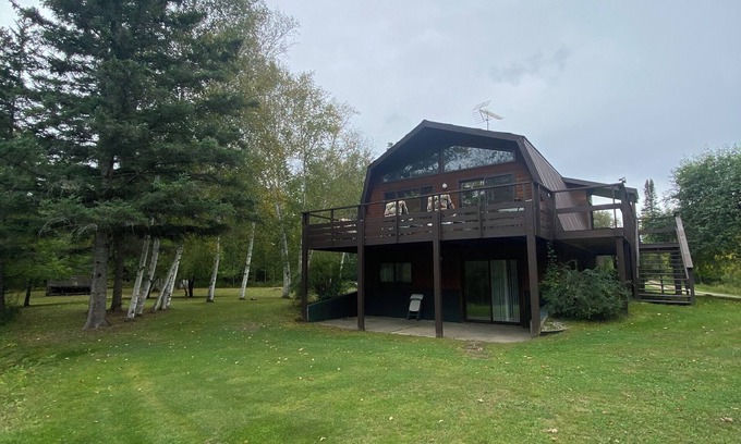 Warroad House | Wenzel's Woods-Pet Friendly/Fishing/Hunting/Hockey/Golf/ATVs