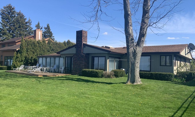 Olcott House | West Bluff Sunset House