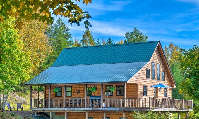 Walden Cabin | West Danville Cabin: Day Trip to Stowe Mtn!