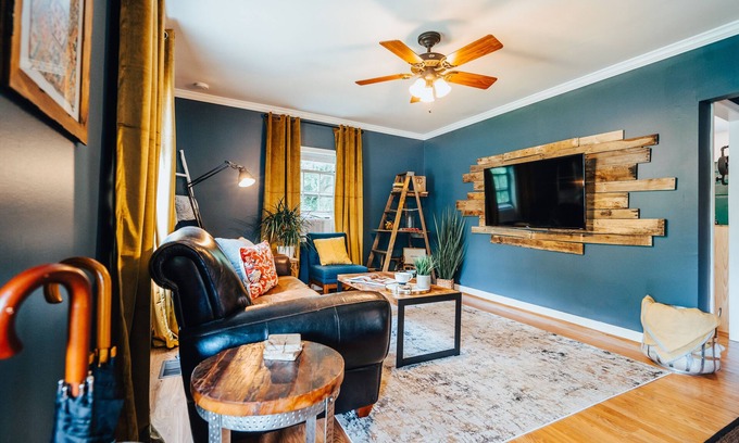 West Fairfax House | West Davis Mill