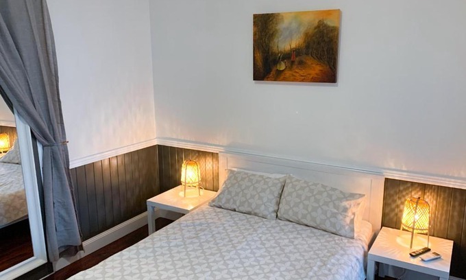 West End Apartment | West End Studio 3
