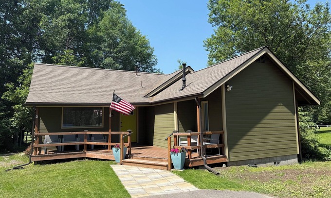 West Glacier House | West Glacier Hot Tub! On Golf Course! Private Home