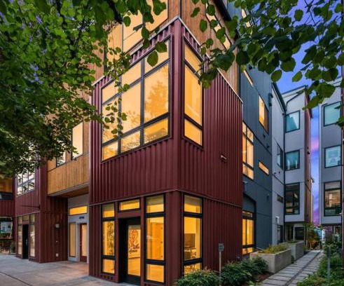 North Admiral House | West Seattle's Modern Townhome