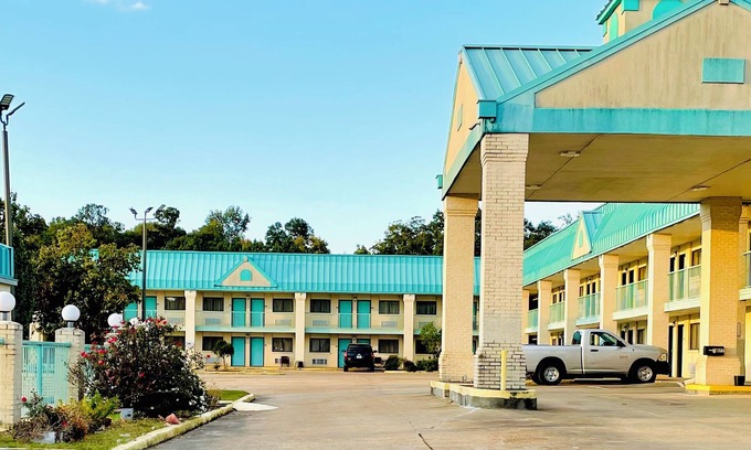 Hazlehurst Hotel | Western Inn Express