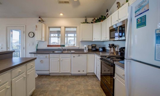 Whalehead Beach House | Whalehead Retreat | 1150 ft from the beach | Dog Friendly, Private Pool, Hot Tub | Corolla