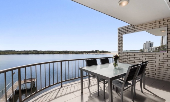 Maroochydore Apartment | Wharf Lodge 2 Bedroom River View Apartment