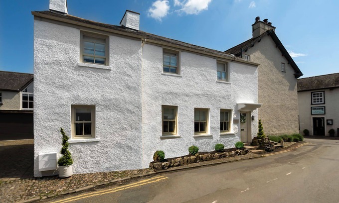 Cartmel House | Wharton Cottage in Cartmel, Lake District