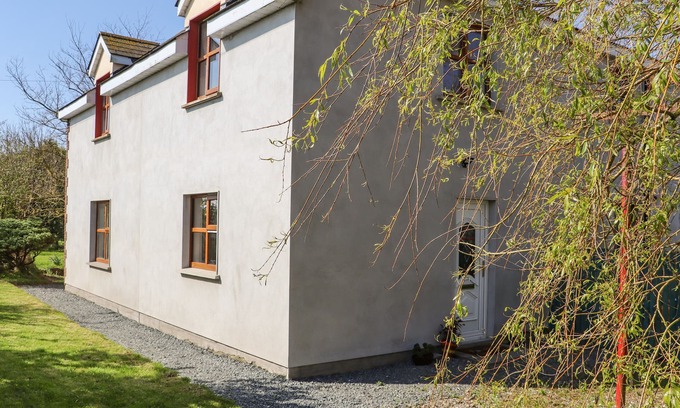 Fethard on Sea Cottage | WHEATFIELD LODGE, pet friendly in Fethard-On-Sea, County Wexford