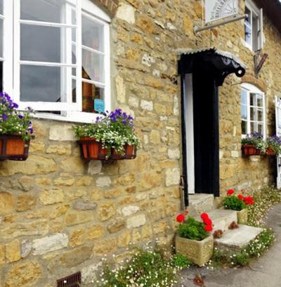 Abbotsbury Bed & Breakfast | Wheelwrights