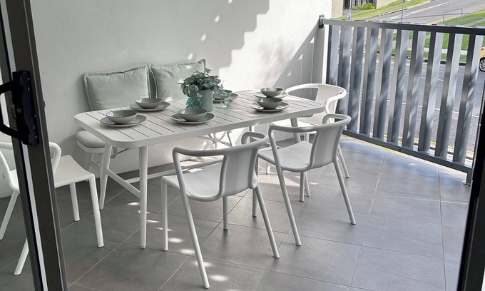 Manly Apartment | When size does matter! and a great location to