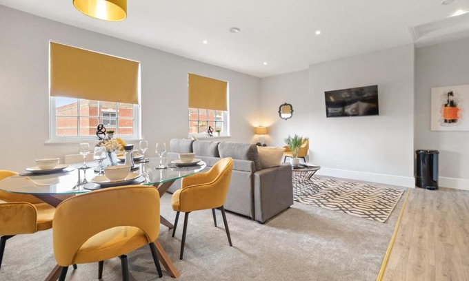 Worcester Apartment | WhiskAwayStays - Victoria House - Apartment 6
