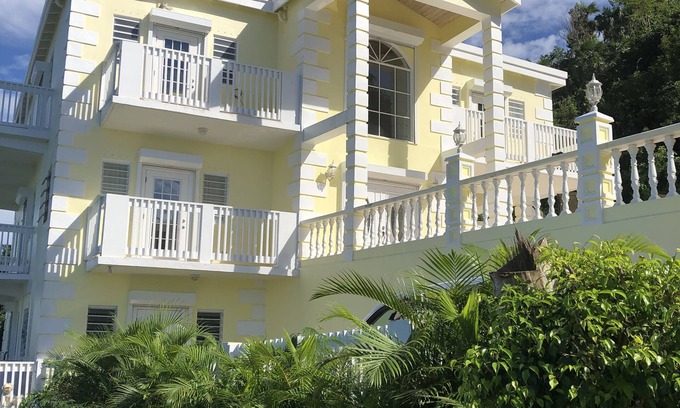 Caret Bay House | Whispering Palms Luxurious Estate