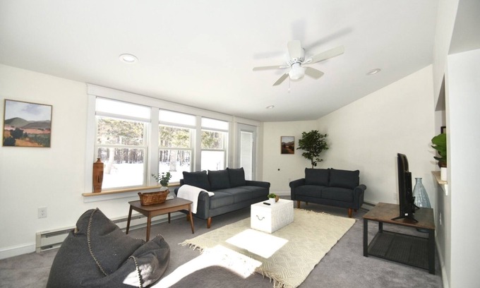 Topsham Apartment | Whispering Pine 3BR 2Bath In Central Brunswick& Topsham