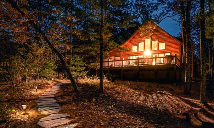 Wild Rose House | Whispering Pines