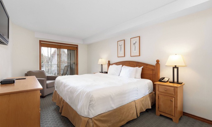 Upper Village Condo | Whistler 2BR | Steps to Gondola & Village