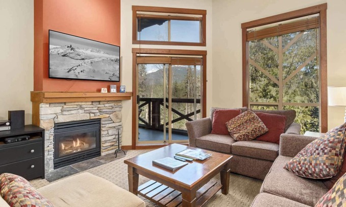 Blackcomb Condo | Whistler - Horstman House - 3 Bedroom #301