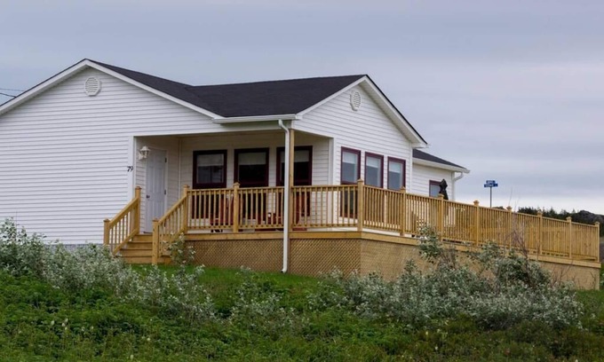 Newfoundland House | Whistler's View Summa