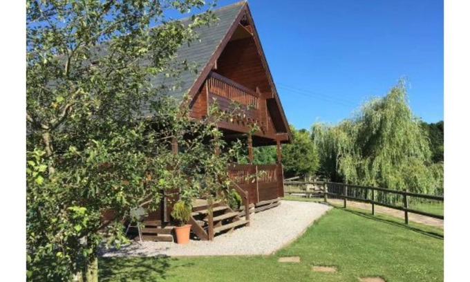 Gillingham House | Whistley Farm Lakeside Lodges with Fishing Lakes & 4 Hole Pitch & Putt Golf