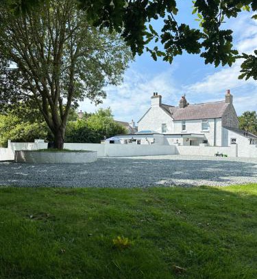 Newborough House | White Anchor Anglesey