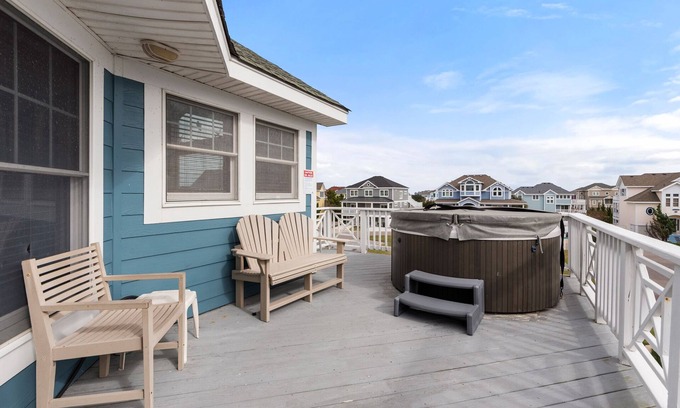 Buck Island House | White Dolphin: Hot Tub | Pool Access | Pets OK