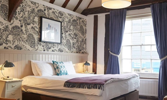 Coggeshall Hotel | White Hart Hotel by Greene King Inns
