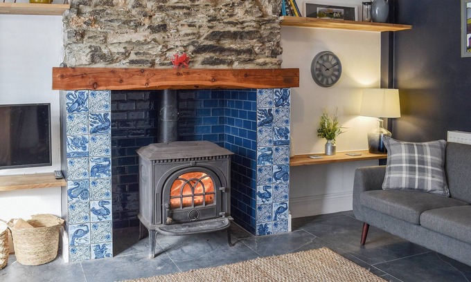Newborough Cottage | White Horses - UK42776