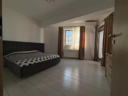 Jibert Apartment | White Luxury Apartament