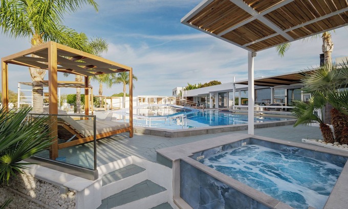 Anissaras Villa | White Luxury Villa