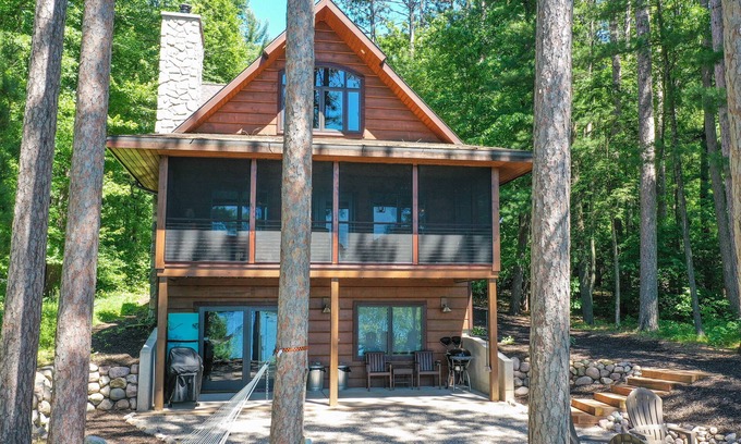 King House | White Pine Inn at Sunset Lake