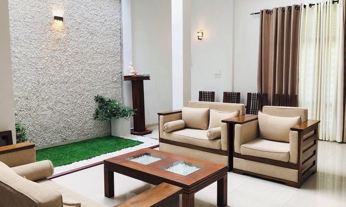 Wellawaya House | White Square Home-stay