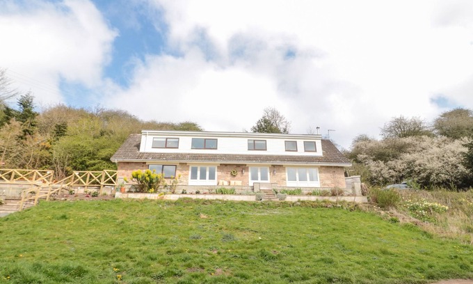 Berwick-upon-Tweed House | WHITEADDER BANK, pet friendly, with open fire in Berwick-Upon-Tweed
