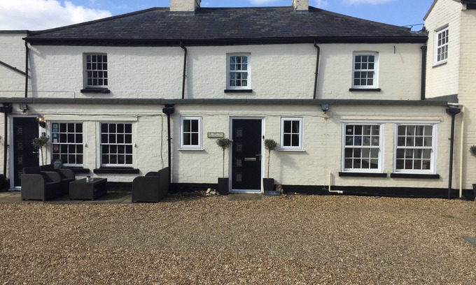 St Neots House | Whitehouse Cottage - Great Paxton