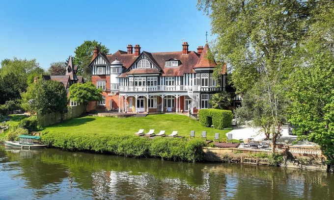 Bray on Thames Hotel | Whole House at River Arts Club Hotel