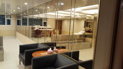 Tsim Sha Tsui House | Whole Sunshine International Guest House