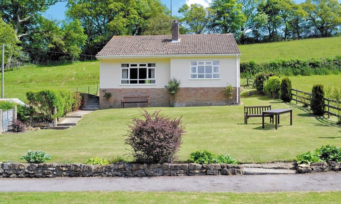 West Milton Cottage | Why not come and see why this property is so aptly named Valley View.