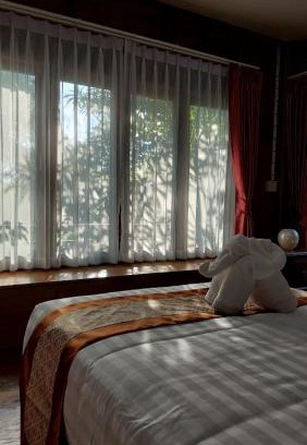 Chom Bueng House | Why Worry Homestay & Café