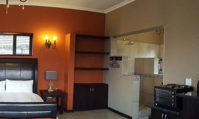 Malkerns Cottage | Wide Horizons Mountain Retreat - Ligwalagwala Camp (Luxury Chalet)
