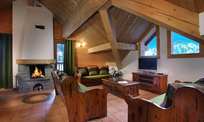 Oz Apartment | Wifi, 50m from ski slopes, fitness, swimming pool, sauna, hammam, balcony, tv, ski locker, 32m²