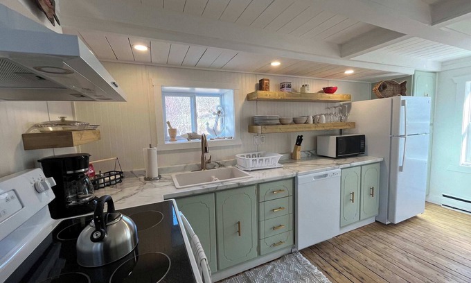 Twillingate House | Wild Cove Retreat Sum