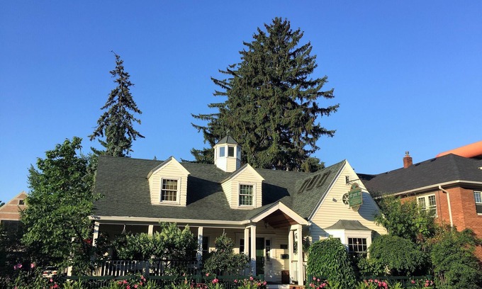 Grand River Bed & Breakfast | Wild Goose Inn