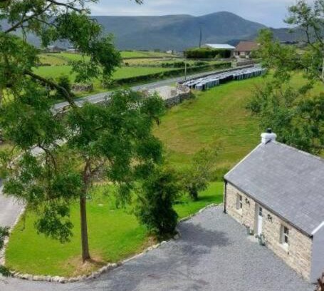 Attical House | Wildthorn Cottage