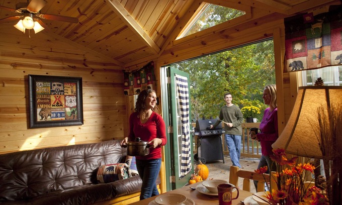 Williamsburg Cabin | Williamsburg Campground