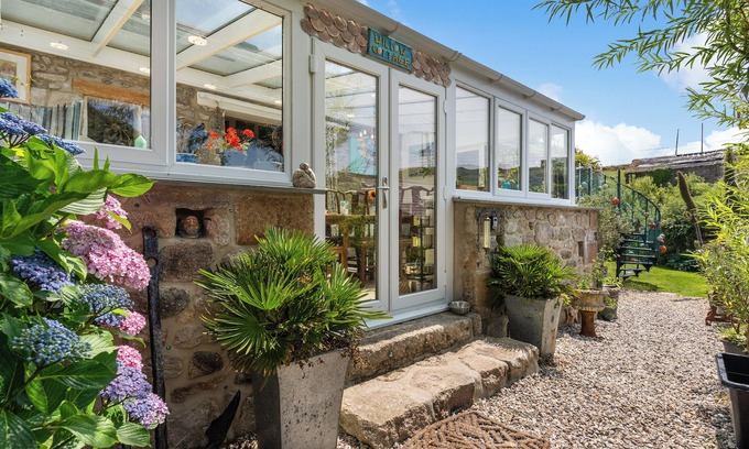 Penzance Cottage | Willow Cottage a hidden moorland gem near the coast and St Just.