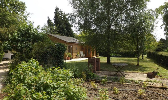 Bognor Regis Ski Chalet | Willow Cottage