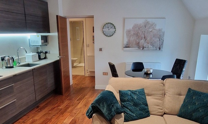 Stamford Apartment | Willow Suite - One-bed studio apartment