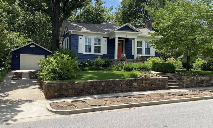 Fayetteville House | Wilson Park Historic District Bungalow