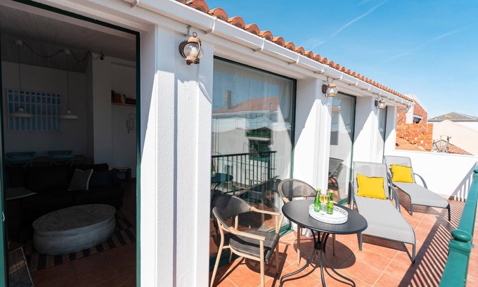 Aguino Apartment | Winahost Ático en Primera Línea de Mar